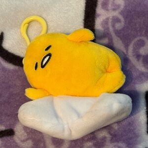 Gudetama plush keychain